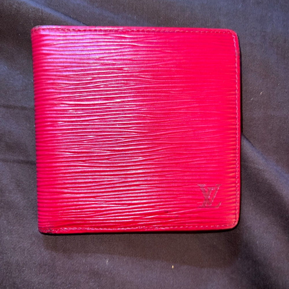 LV bi fold wallet